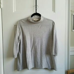 3/4 length sleeved top